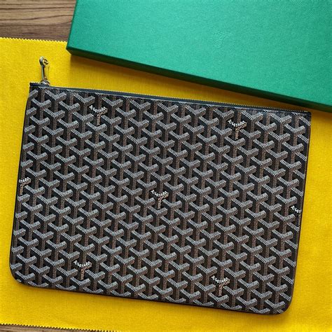 goyard senat clutch size|goyard senat bag.